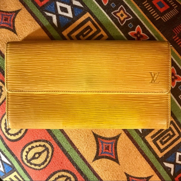 🚫SOLD🚫Authentic Louis Vuitton Portefeiulle - Picture 2 of 9
